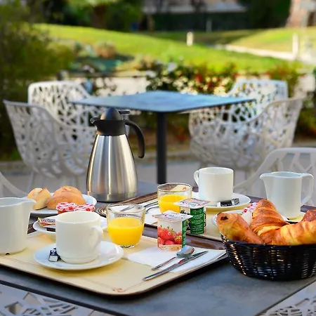 Resideal Premium Aparthotel