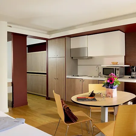 Resideal Premium Aparthotel 4*