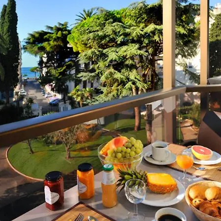 Aparthotel Resideal Premium 4*