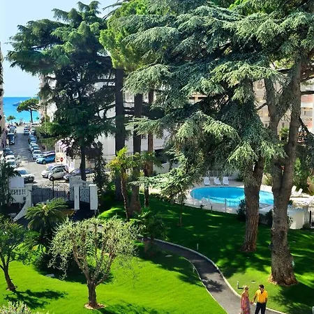 Aparthotel Resideal Premium 4*