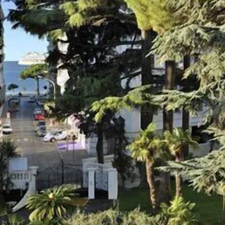 Lägenhetshotell Resideal Premium 4*