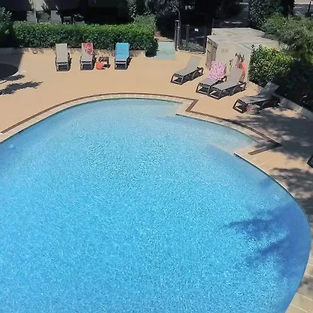 Resideal Premium Lägenhetshotell 4*